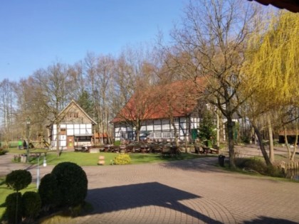 照片: Das gastliche Dorf